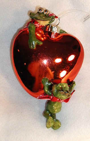 Frogs with Heart Ornament.jpg (50554 bytes)